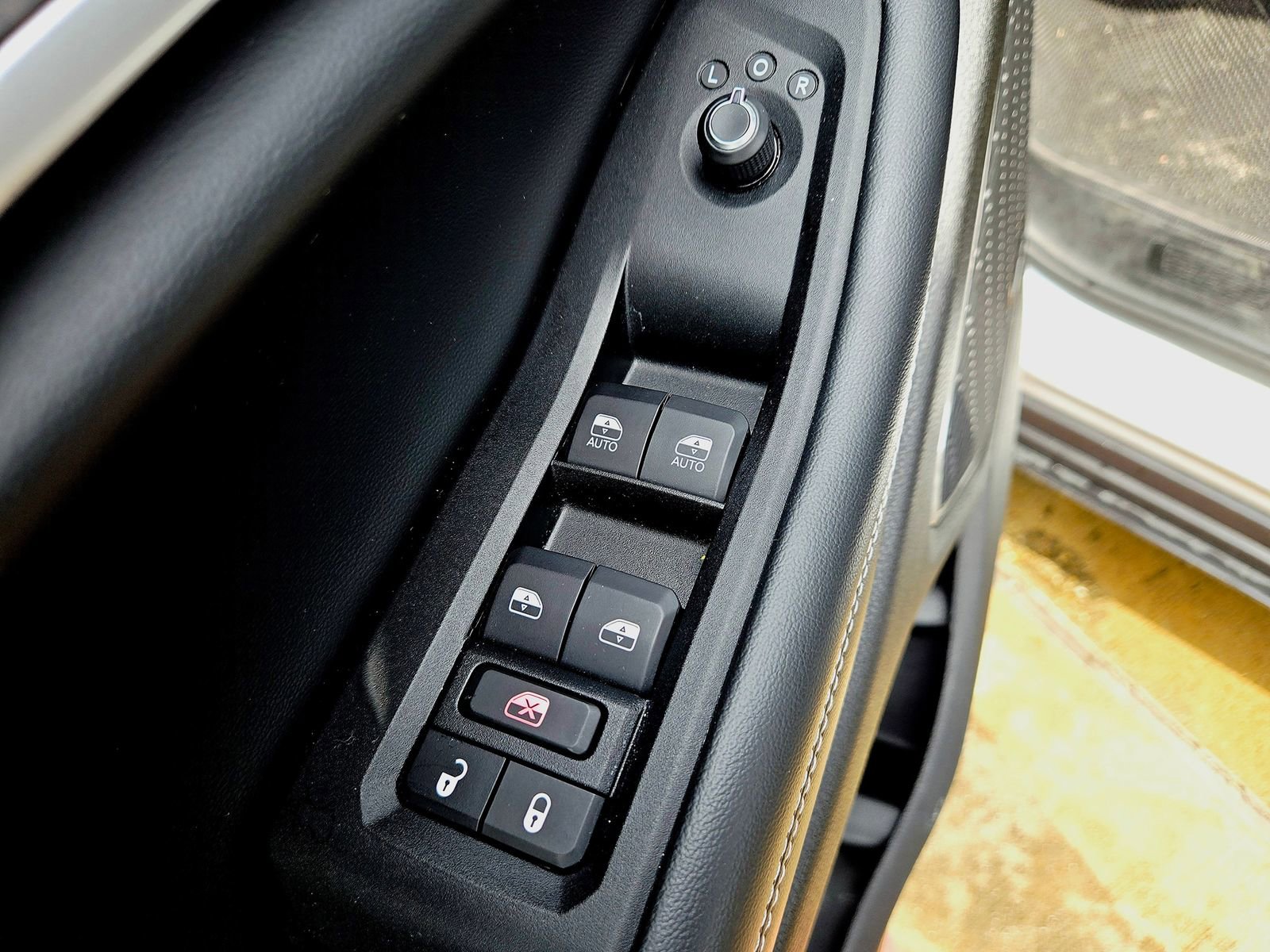 Used 2022 Jeep Grand Cherokee L Limited AWD/4WD image 31