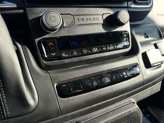 New 2026 RAM ProMaster 3500 w/ Quick Order Package 22G SLT image 24