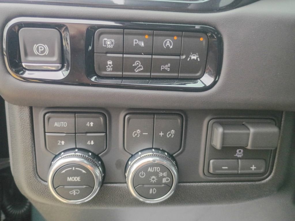 New 2026 GMC Yukon AT4 Ultimate AWD/4WD image 20