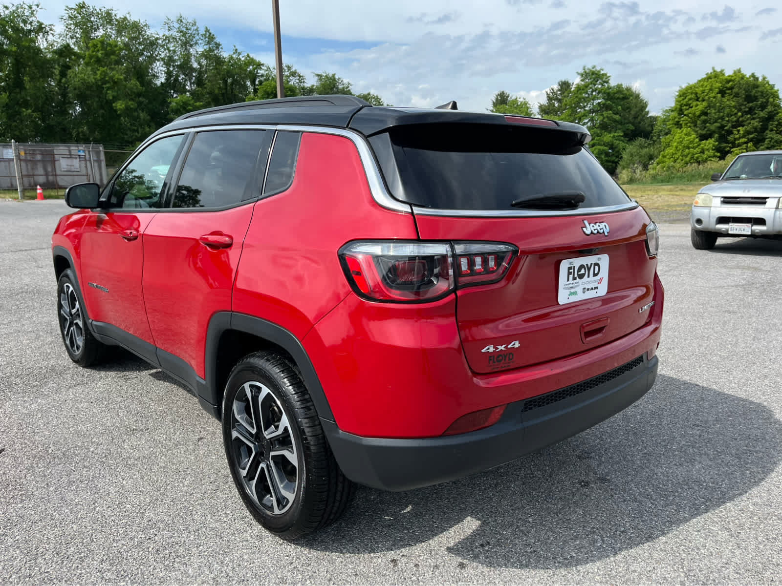 Used 2024 Jeep Compass Limited AWD/4WD image 5