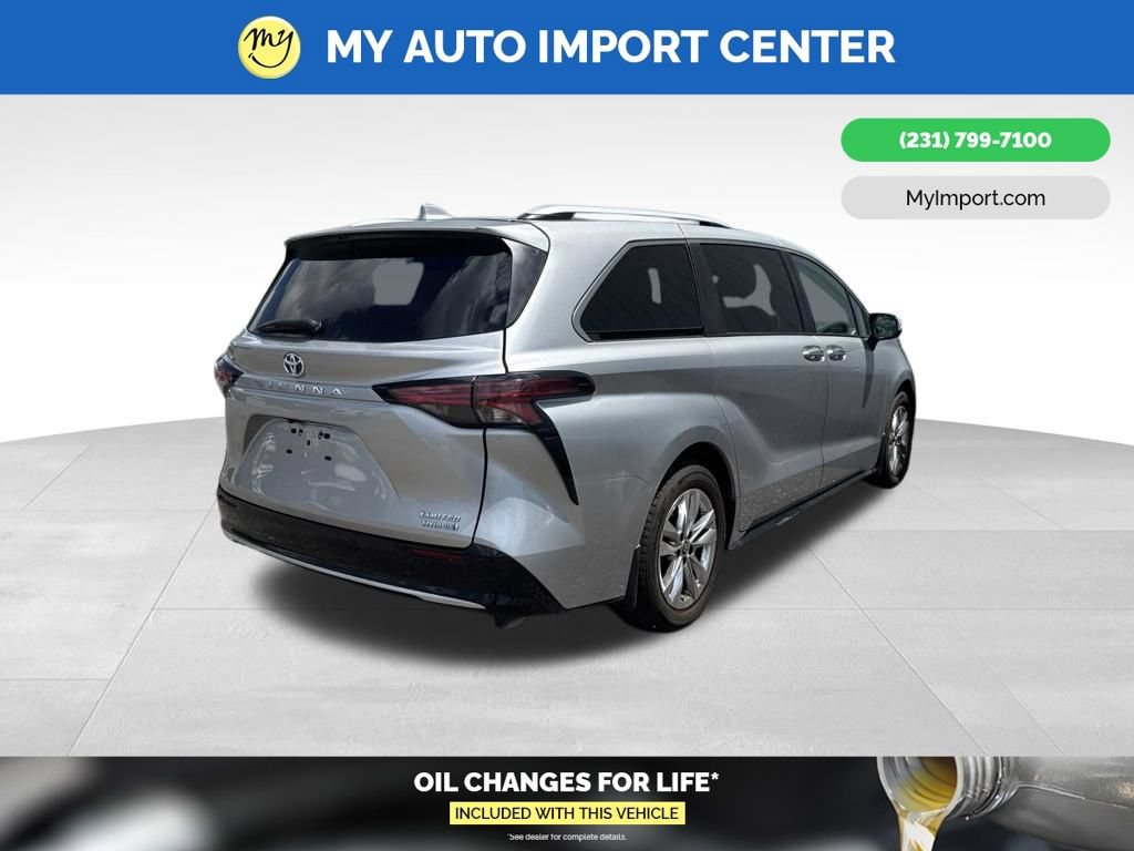 Used 2022 Toyota Sienna Limited AWD/4WD image 5
