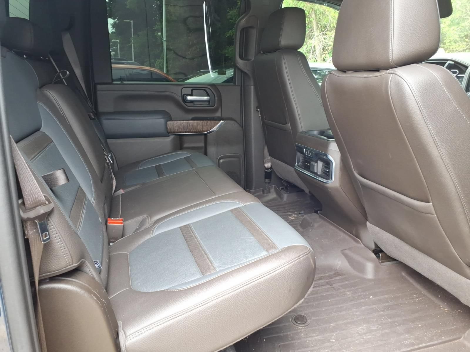 Used 2021 GMC Sierra 3500 Denali w/ Denali Ultimate Package AWD/4WD image 9