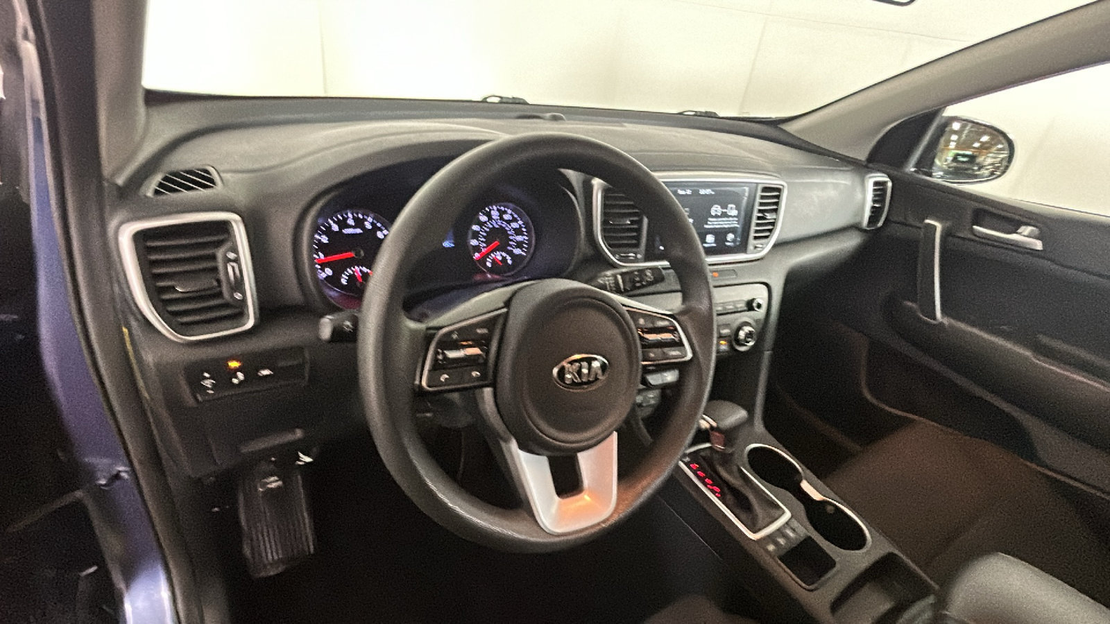 Used 2020 Kia Sportage LX w/ LX Popular Package AWD/4WD image 17
