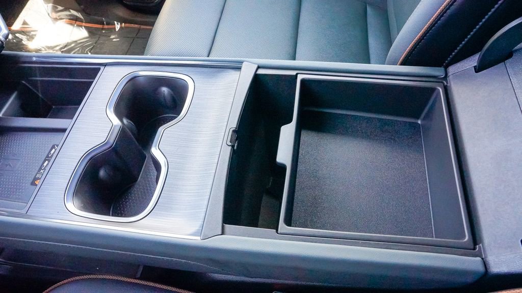 New 2026 GMC Acadia AT4 image 13