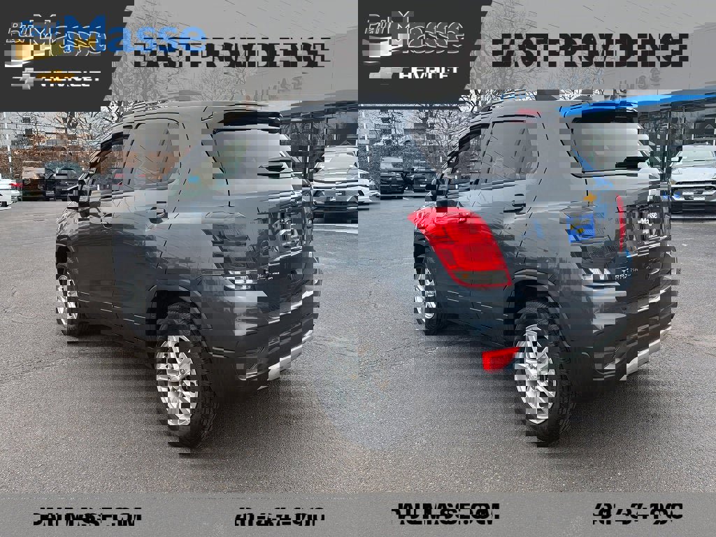 Certified 2022 Chevrolet Trax LT w/ LT Convenience Package image 5