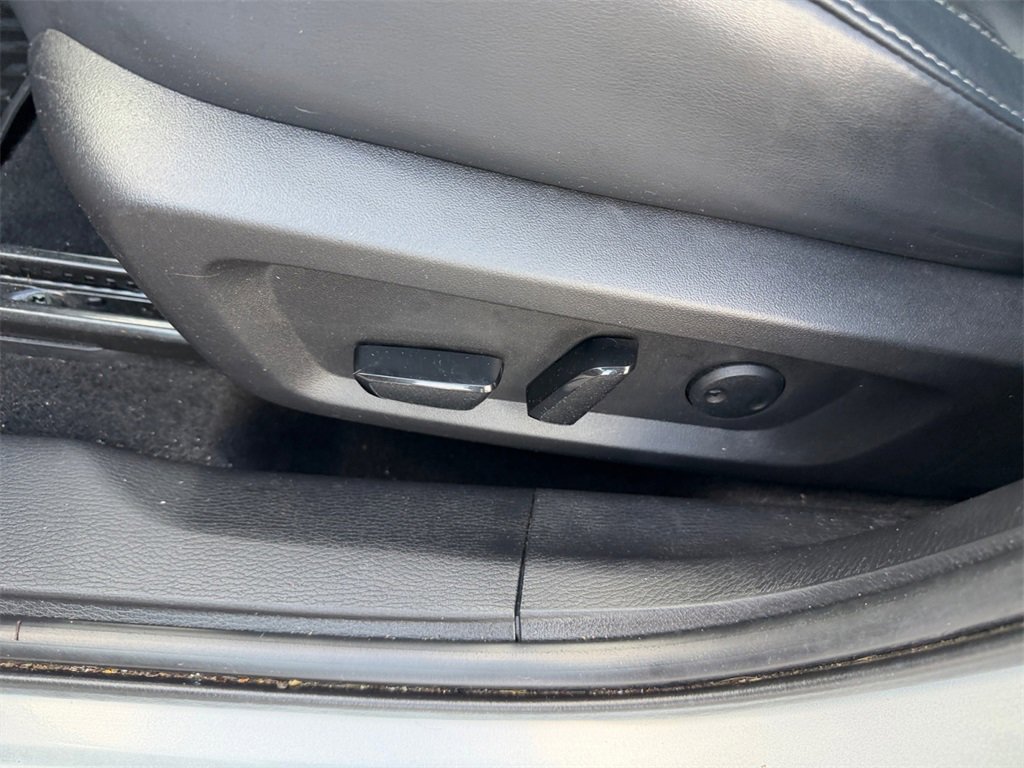 Used 2022 Mitsubishi Outlander SE image 13