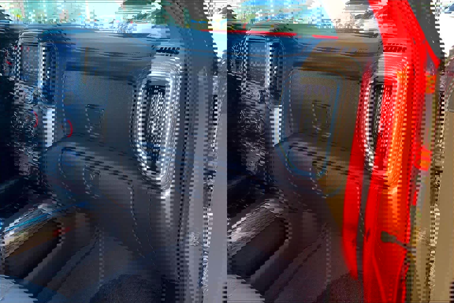 Used 2019 Chevrolet Silverado 1500 RST image 19