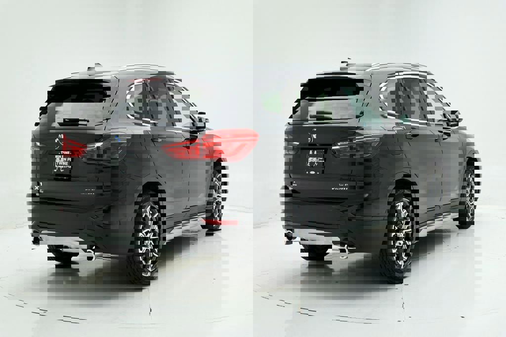 Used 2021 BMW X1 xDrive28i image 9