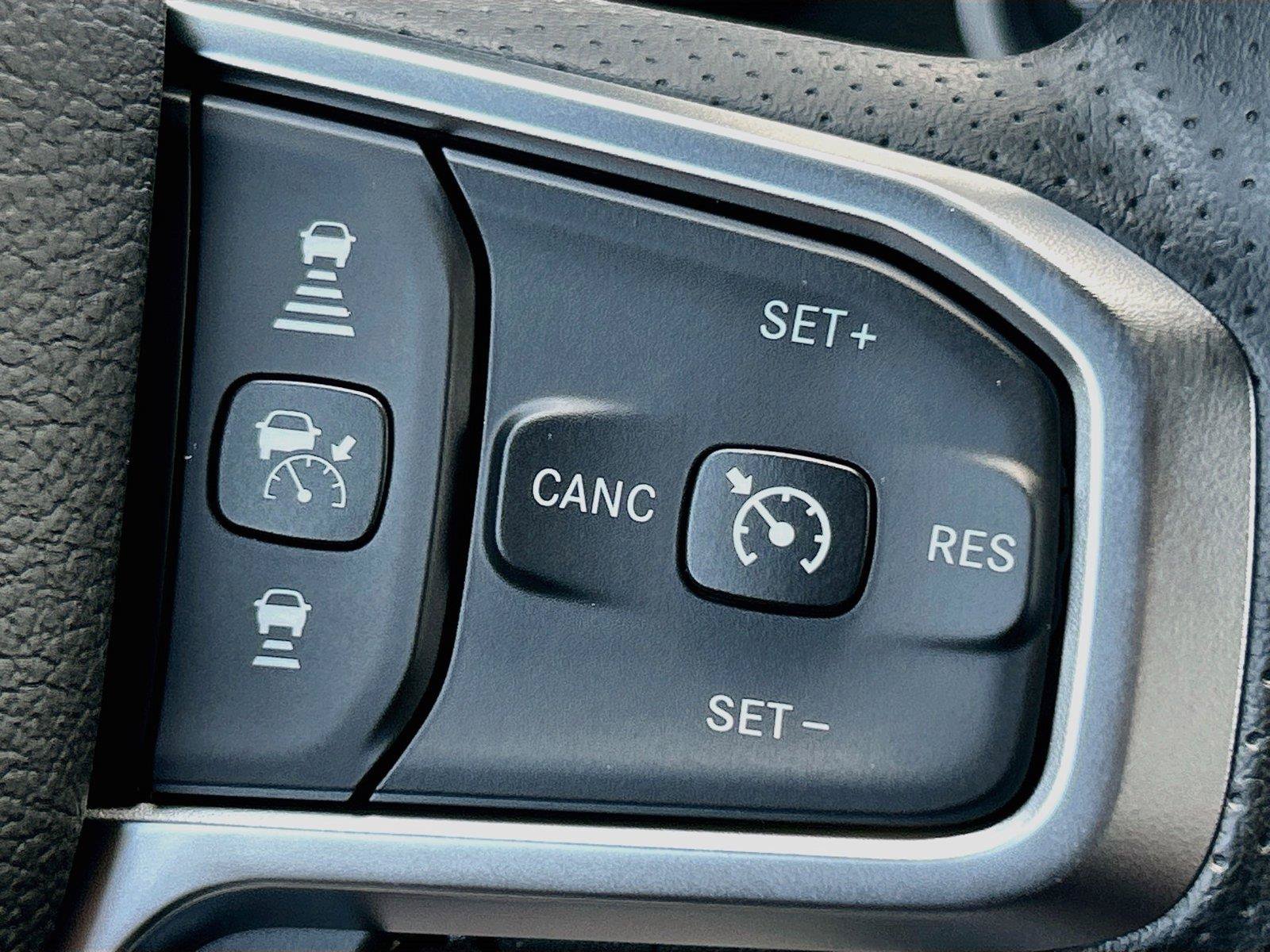 New 2026 RAM 1500 Express AWD/4WD image 33