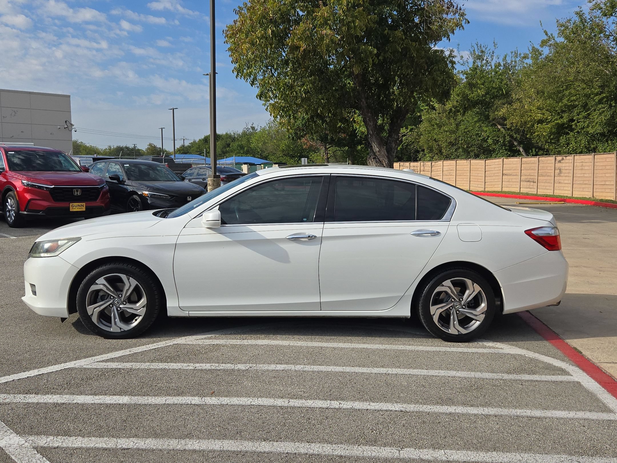 Used 2015 Honda Accord EX-L image 6