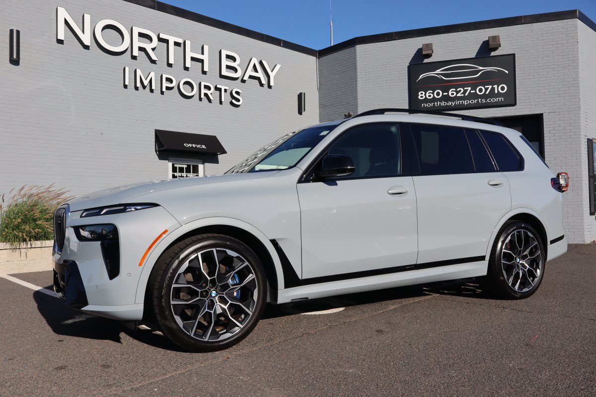 Used 2026 BMW X7 M60i AWD/4WD image 1