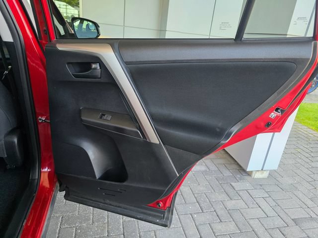 Used 2017 Toyota RAV4 LE w/ Carpet Mat Package AWD/4WD image 11