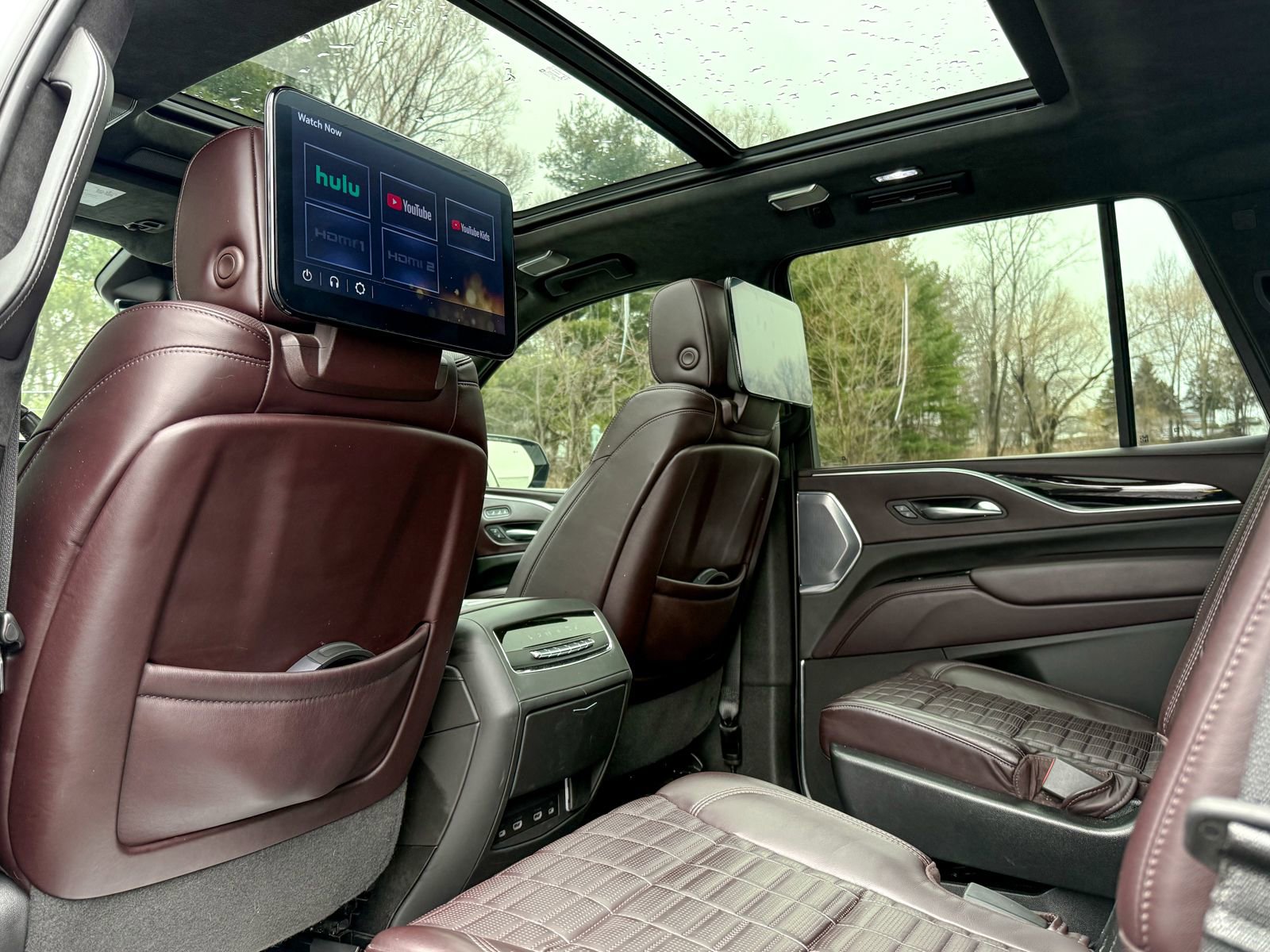 Used 2022 Cadillac Escalade Sport Platinum w/ LPO, ONYX Package image 36