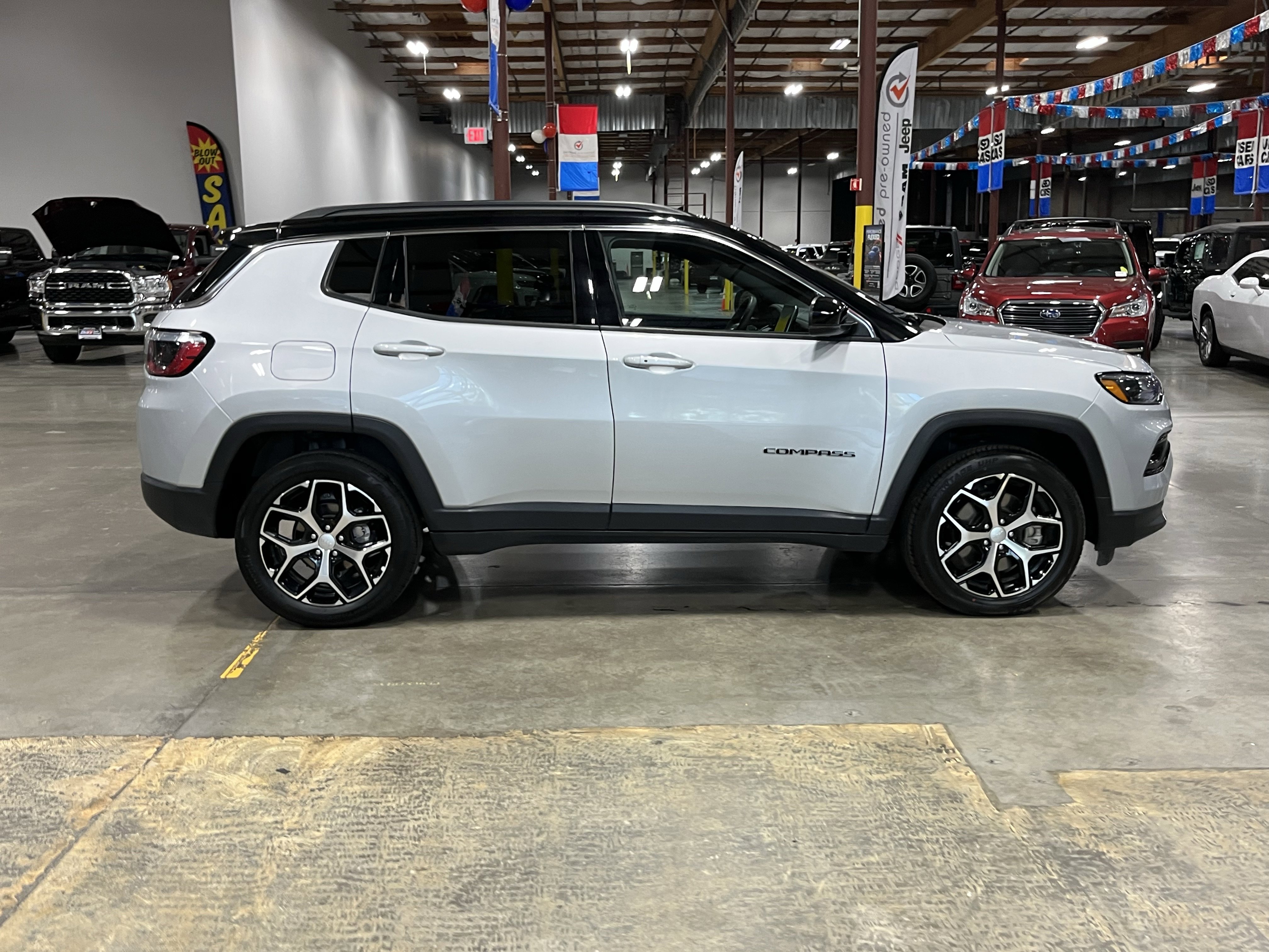 Certified 2024 Jeep Compass Limited image 6