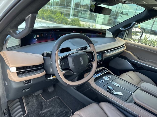 New 2025 Lincoln Navigator Black Label image 14