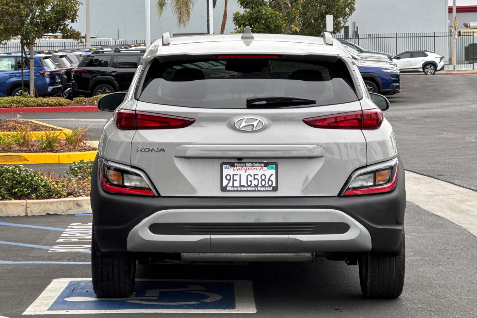 Used 2023 Hyundai Kona SEL FWD image 5