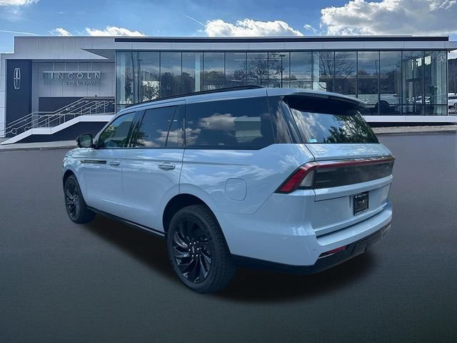 New 2026 Lincoln Navigator Reserve w/ Jet Appearance Package AWD/4WD image 5