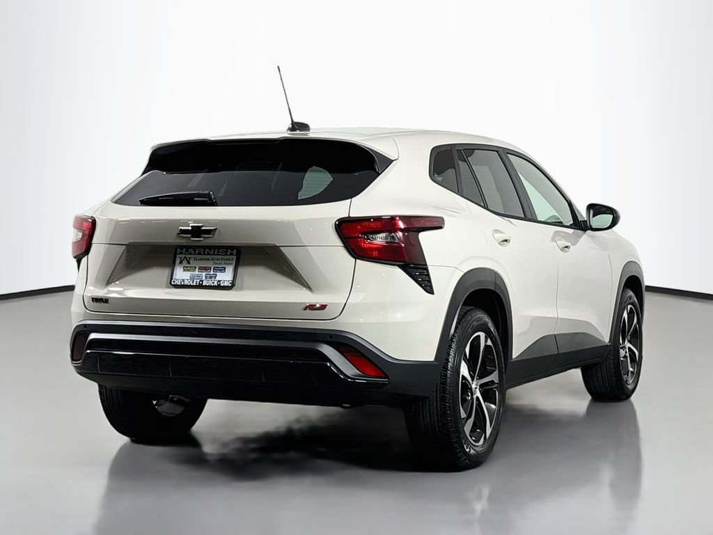 New 2026 Chevrolet Trax RS w/ Sunroof Package FWD image 8