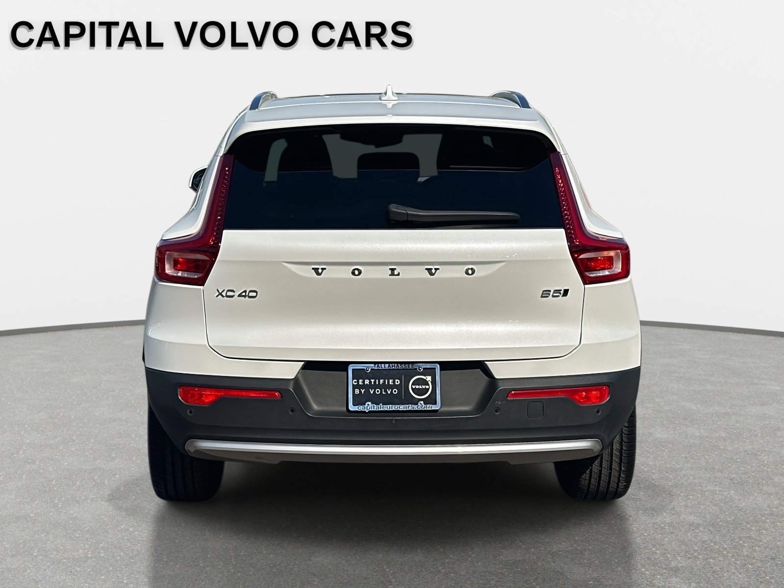 Certified 2025 Volvo XC40 B5 Core image 6