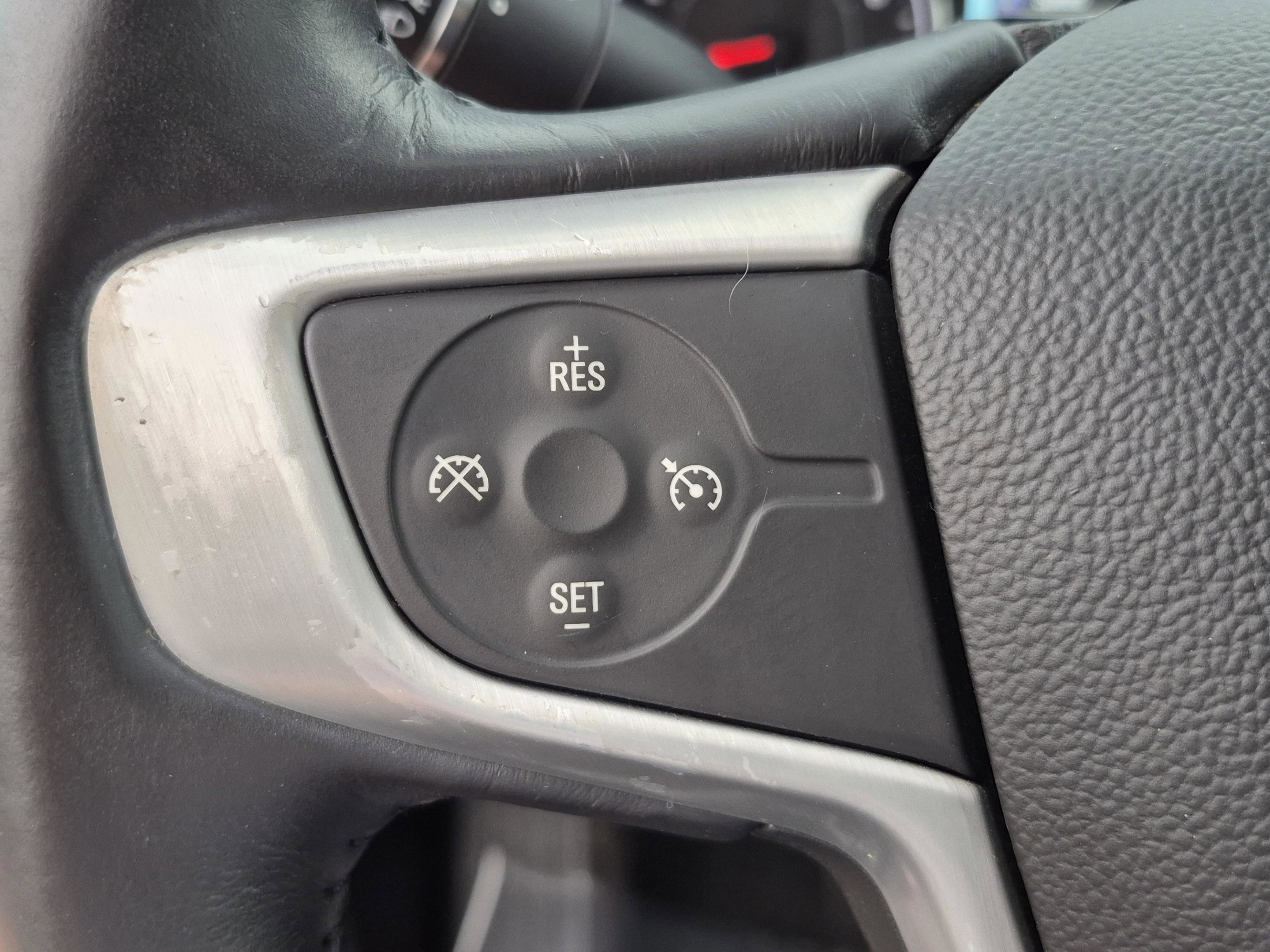Used 2017 GMC Acadia SLE w/ Driver Alert Package I FWD image 34