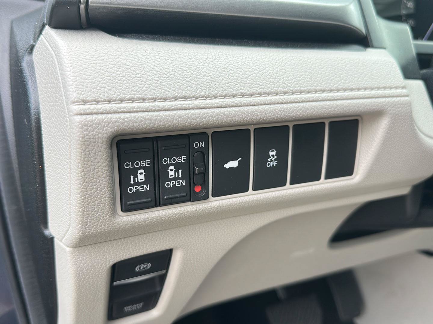 Used 2025 Honda Odyssey EX-L image 13