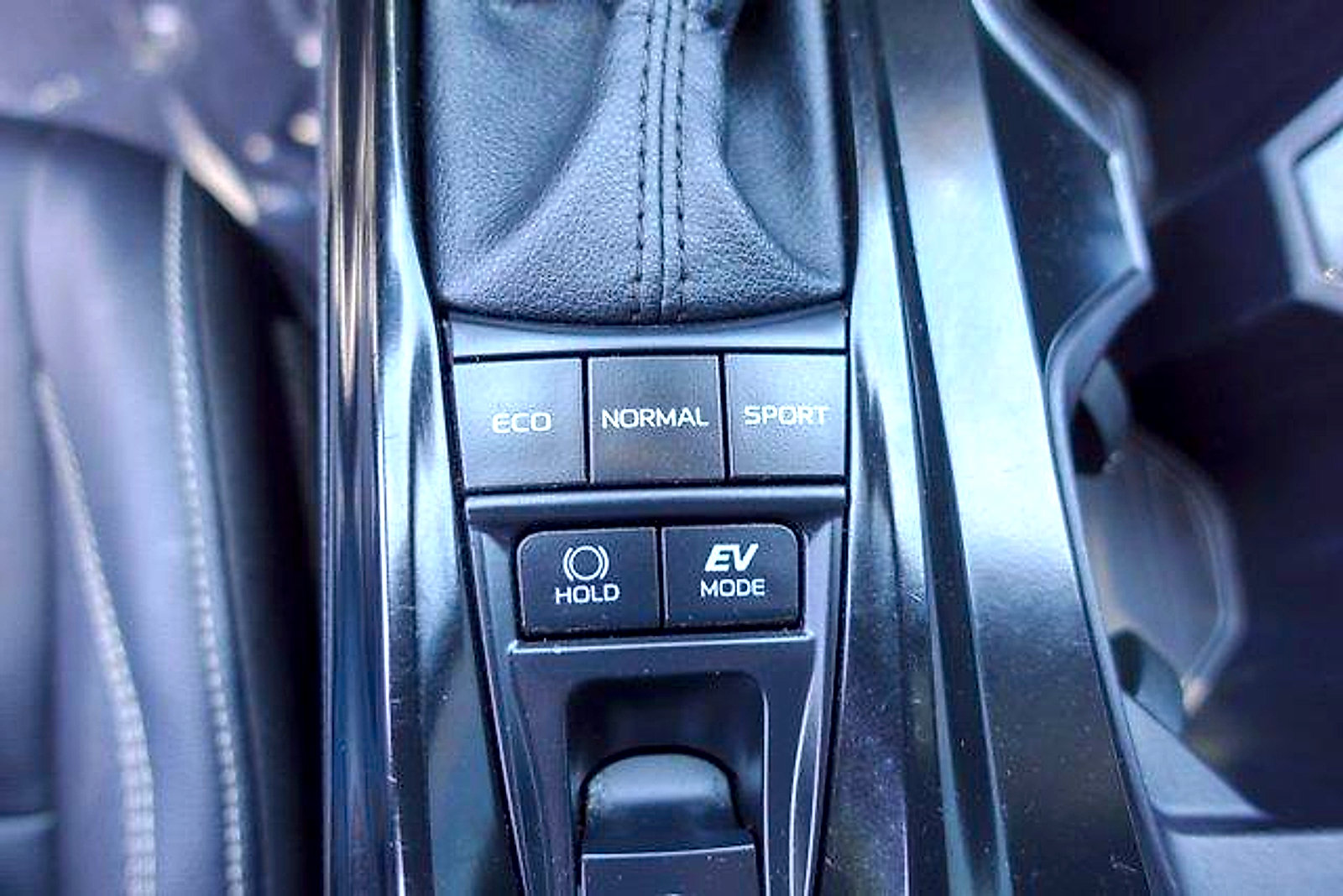 Used 2025 Toyota Camry SE w/ Multimedia Upgrade Package FWD image 20