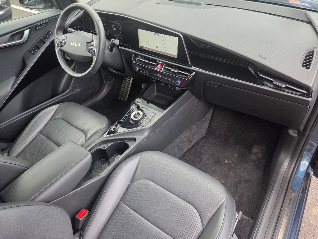 Used 2023 Kia Niro SX Touring FWD image 27