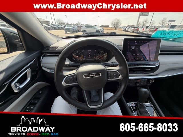 Used 2022 Jeep Compass Limited image 15