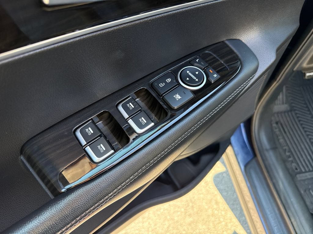 Used 2019 Kia Sorento S AWD/4WD image 13