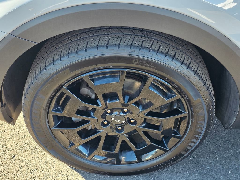 Used 2022 Kia Telluride EX w/ EX Premium Package image 11