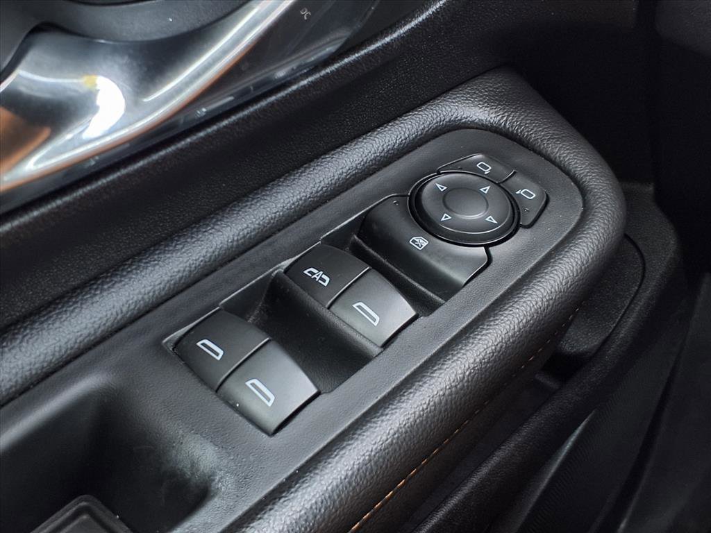 Used 2018 GMC Terrain SLE image 22