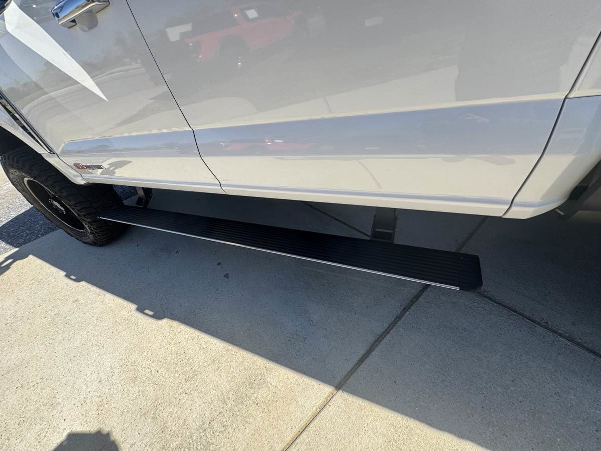 Used 2023 Ford F250 Limited w/ FX4 Off-Road Package image 63