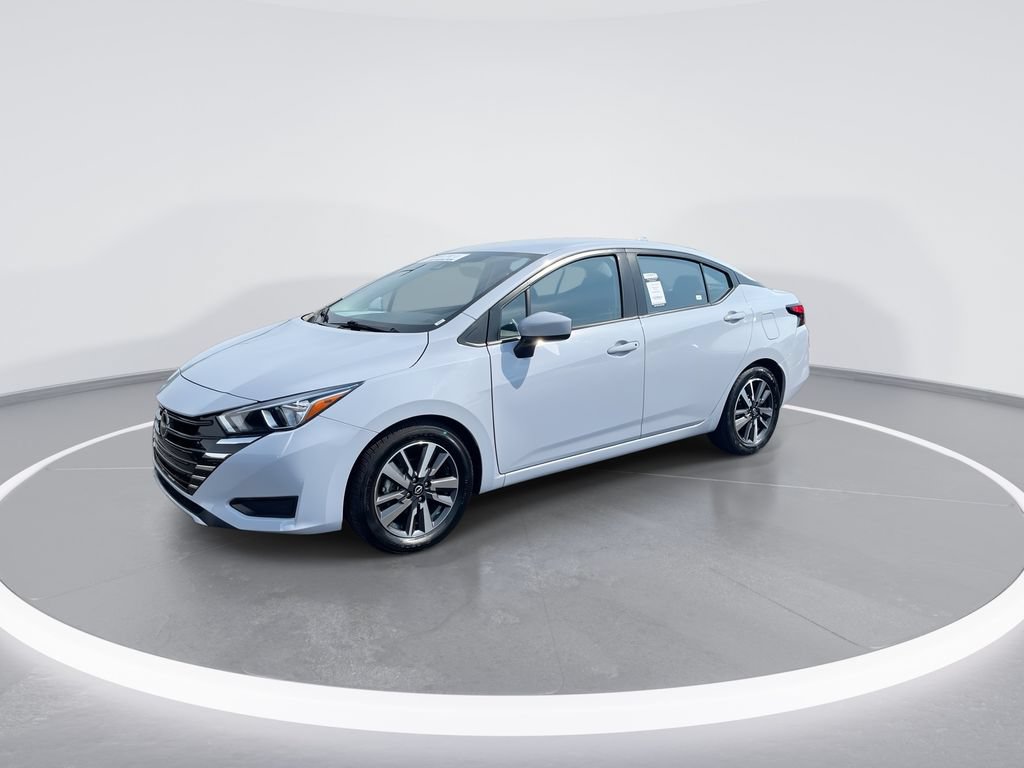 Used 2023 Nissan Versa SV FWD image 4