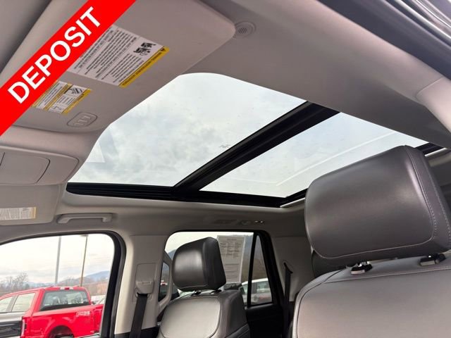 Used 2025 Ford Expedition Active image 41