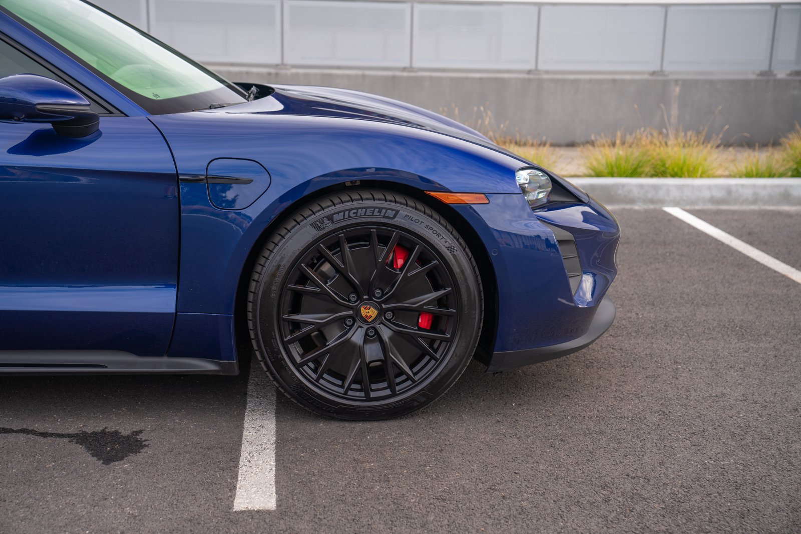 Used 2024 Porsche Taycan GTS AWD/4WD image 9