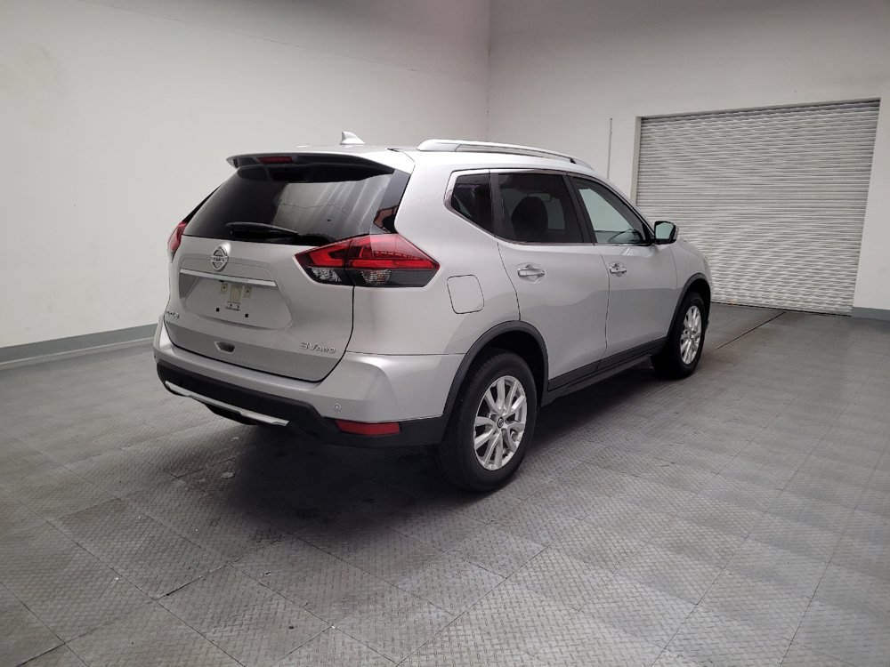 Used 2020 Nissan Rogue SV AWD/4WD image 9