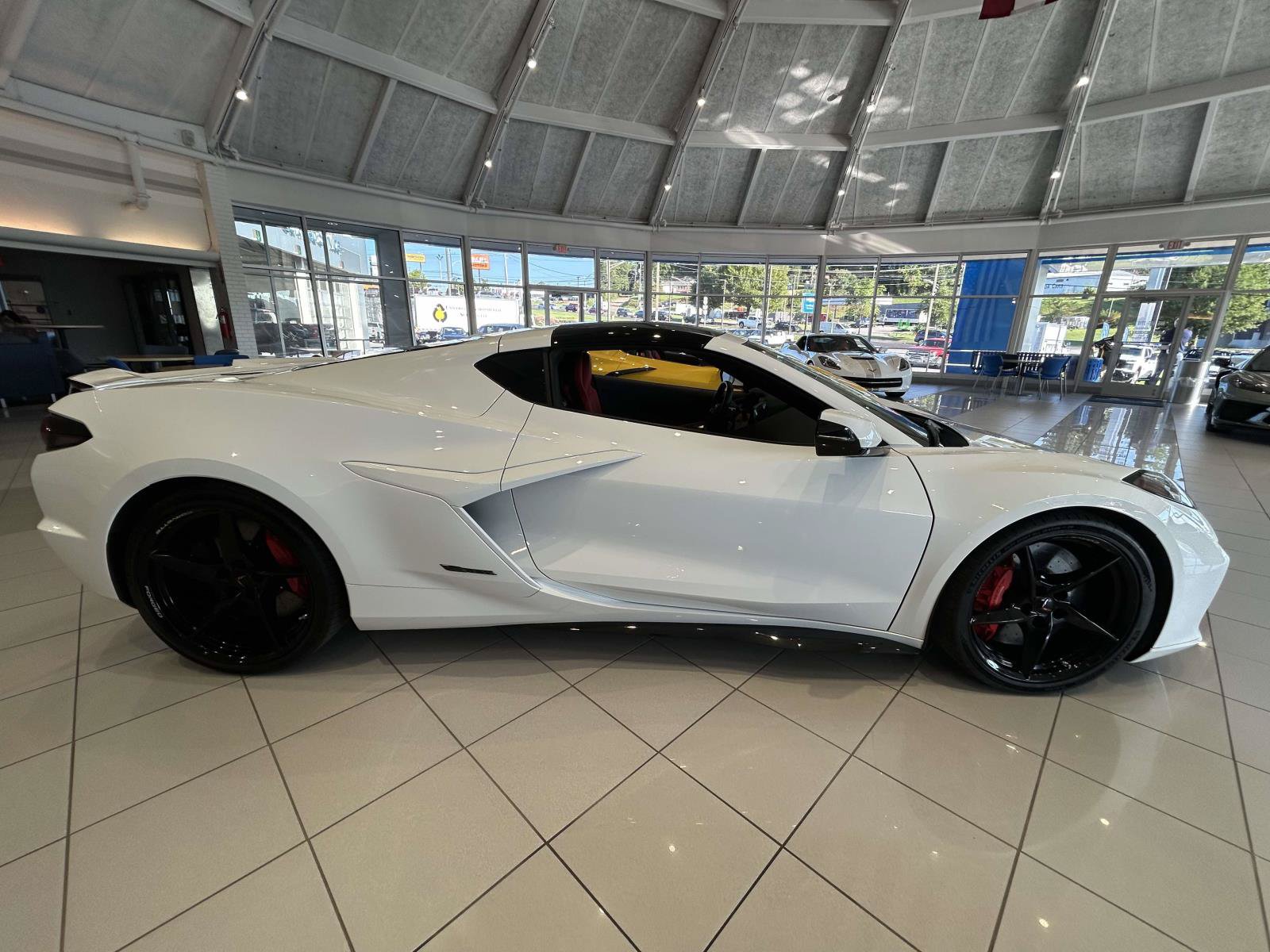 Used 2025 Chevrolet Corvette E-Ray AWD/4WD image 8