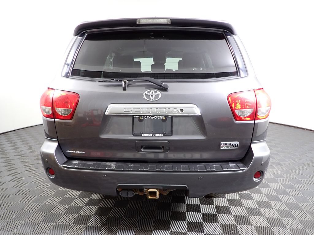 Used 2017 Toyota Sequoia Limited w/ Safety & Convenience Package AWD/4WD image 16