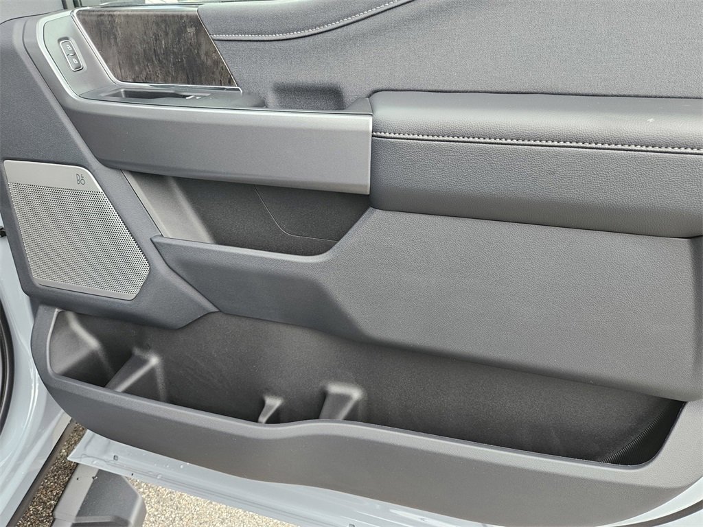 New 2025 Ford F250 Lariat w/ Lariat Ultimate Package image 38