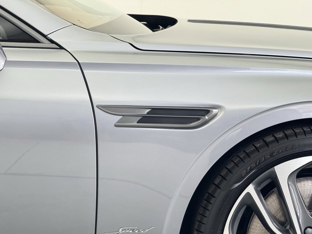 New 2026 Bentley Flying Spur Plug-In Hybrid image 60