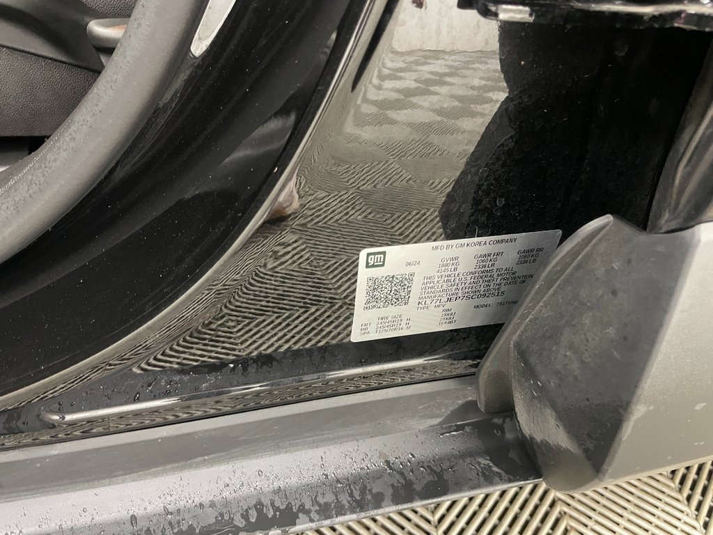 Certified 2025 Chevrolet Trax RS w/ Driver Confidence Package image 33