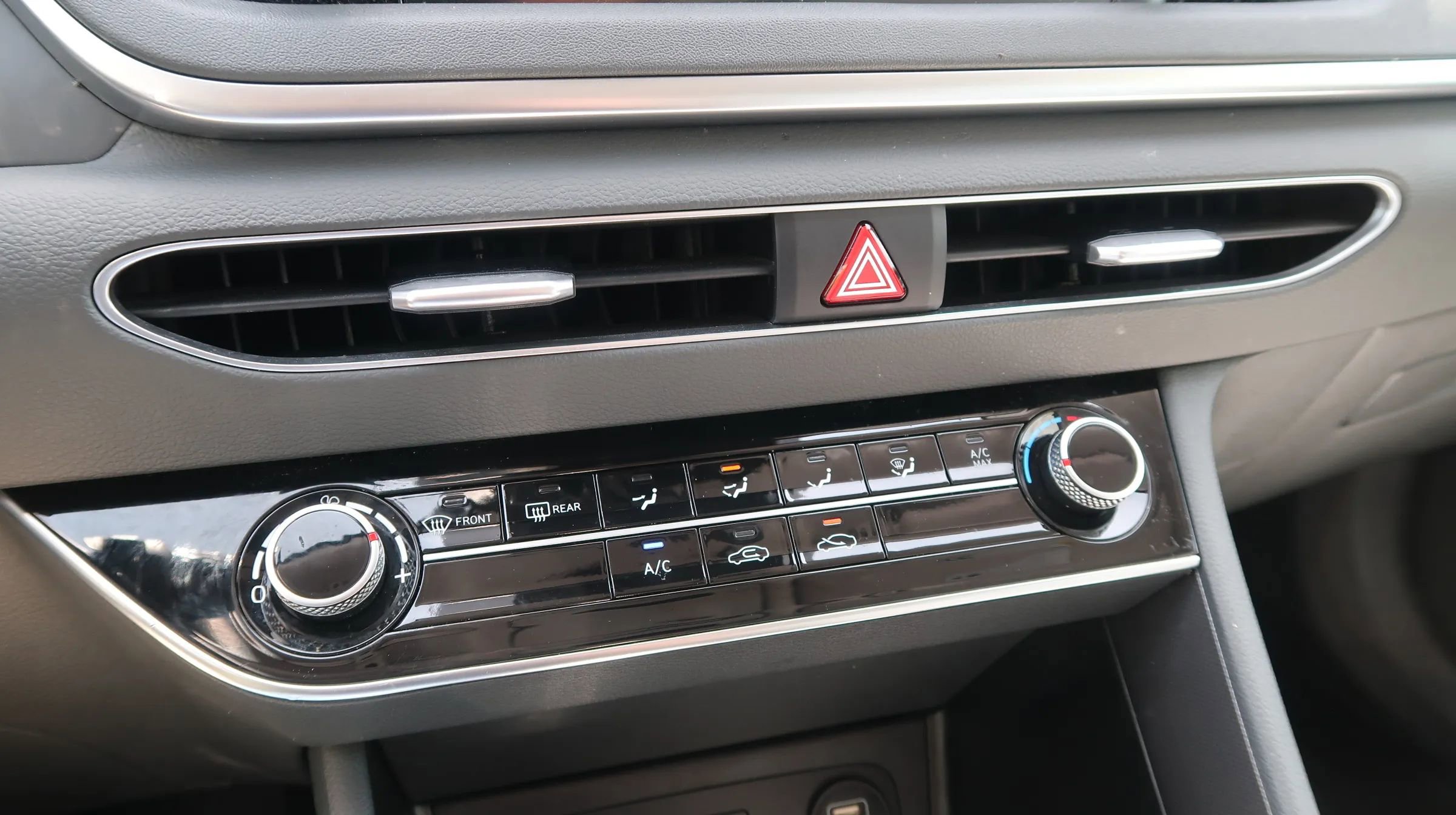 Used 2020 Hyundai Sonata SE FWD image 32