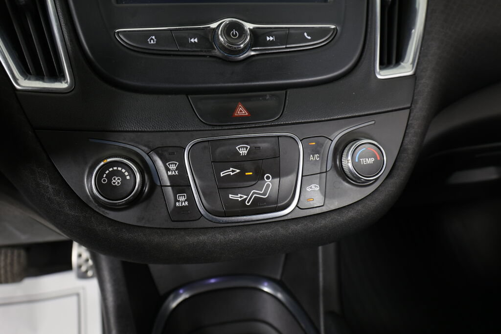 Used 2016 Chevrolet Malibu LT FWD image 36