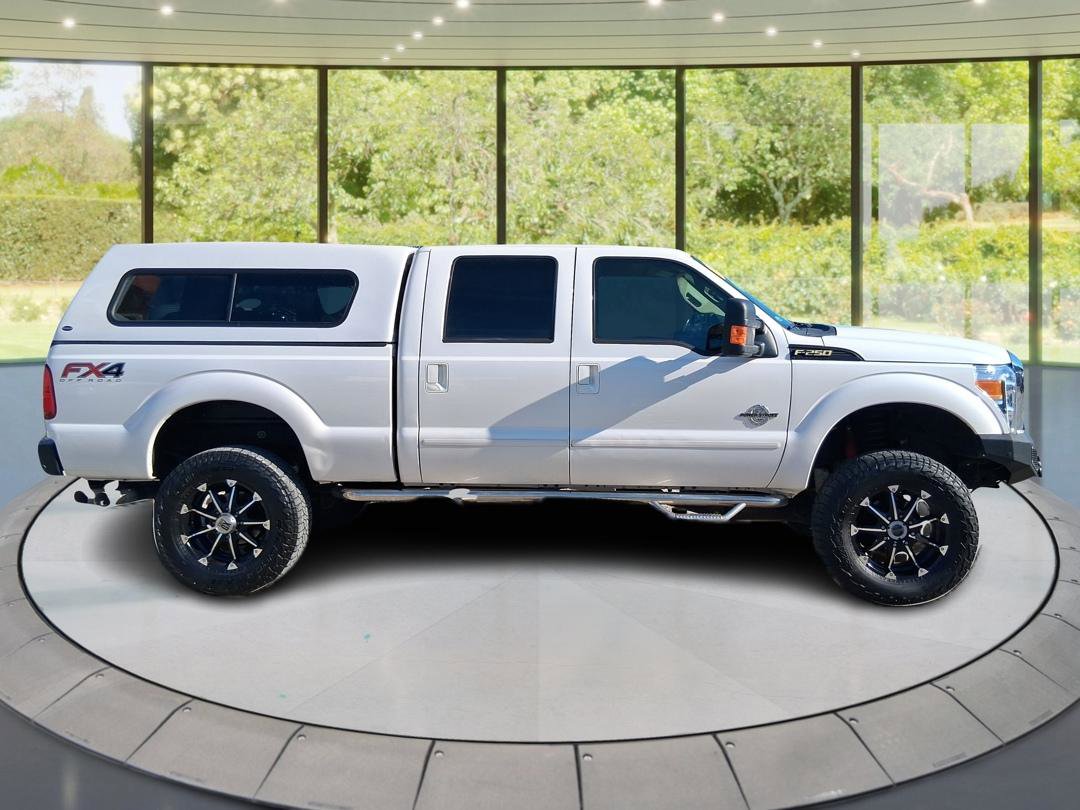 Used 2012 Ford F250 Lariat w/ Lariat Interior Pkg image 4