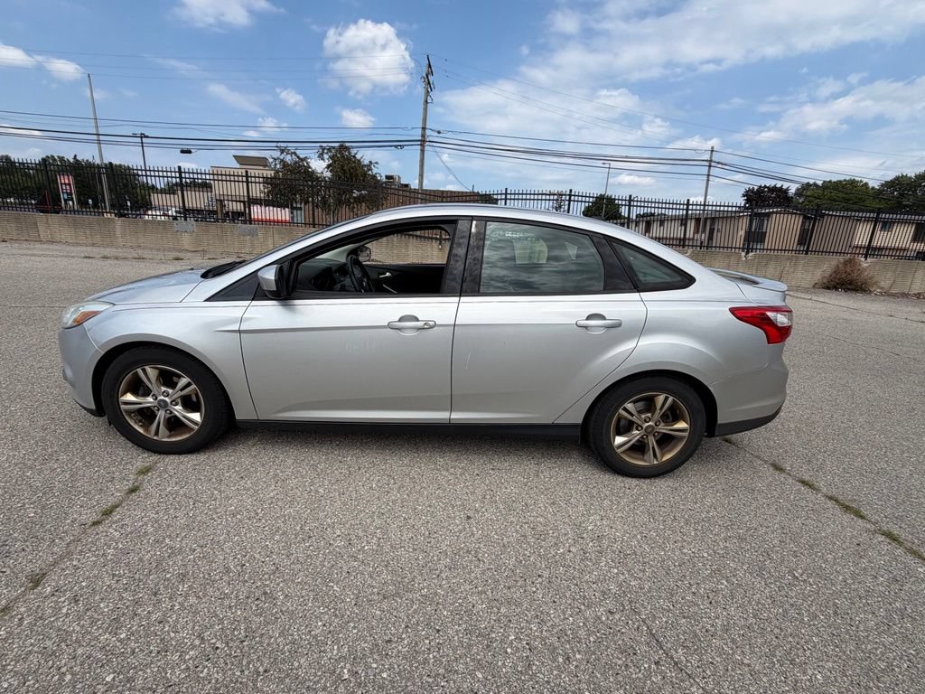 Used 2012 Ford Focus SE FWD image 5