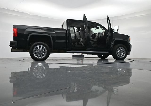 Used 2018 GMC Sierra 2500 Denali w/ Duramax Plus Package AWD/4WD image 56