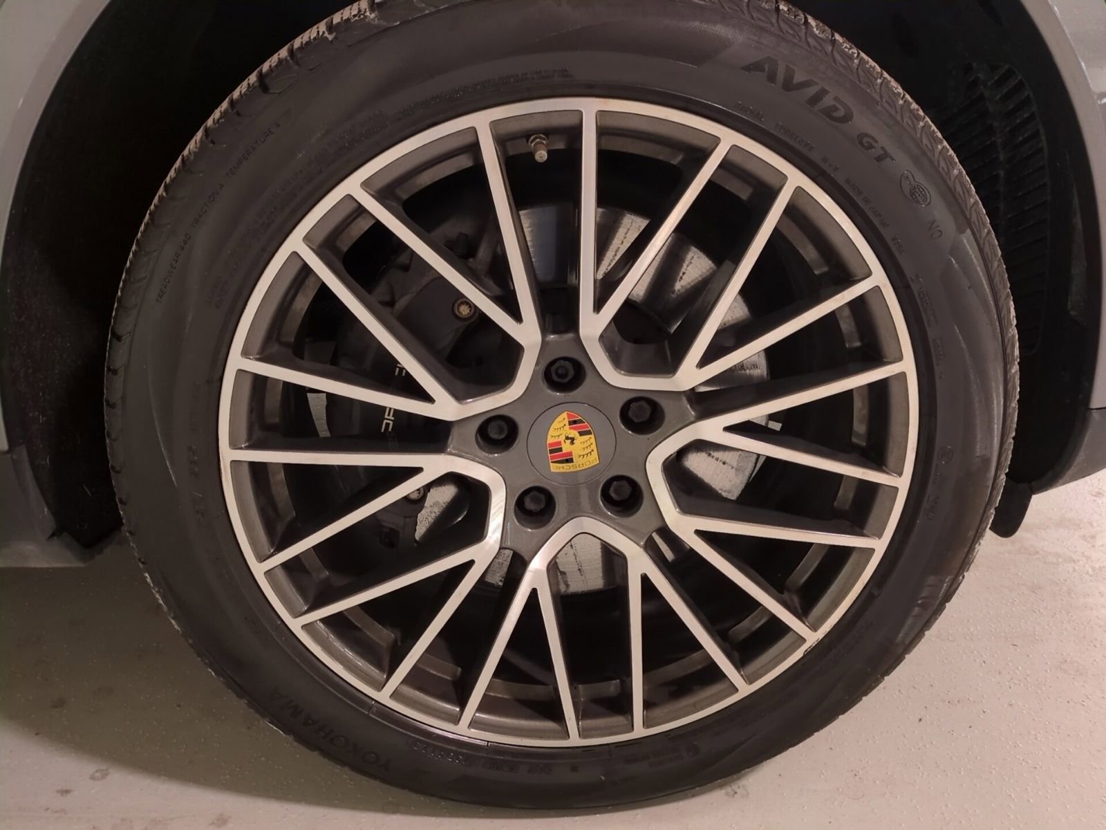 Used 2021 Porsche Cayenne image 21