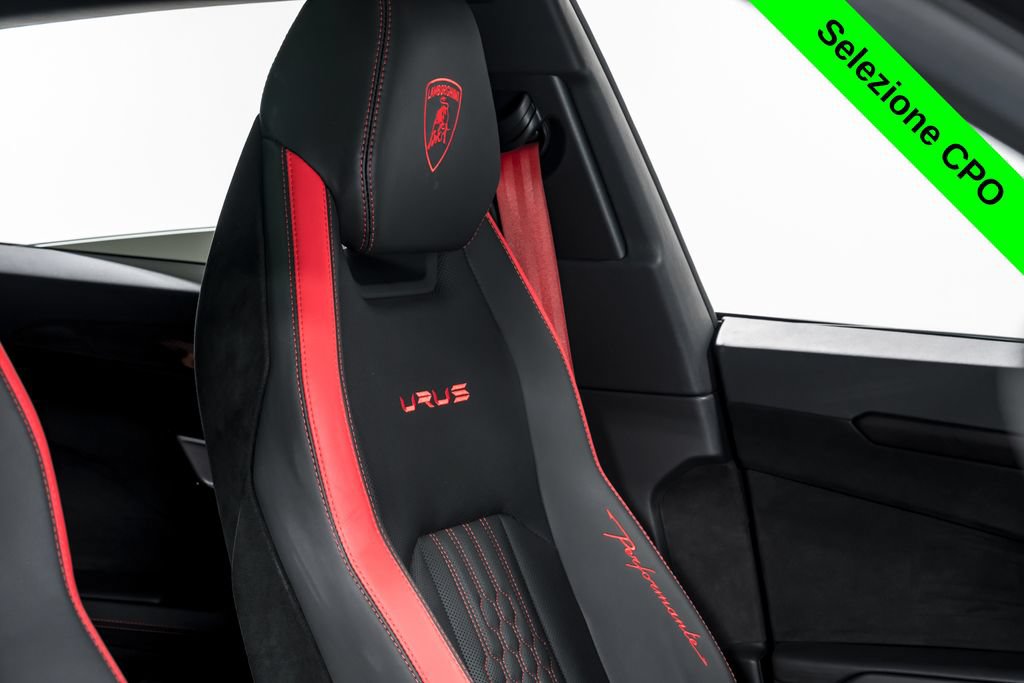Used 2023 Lamborghini Urus Performante AWD/4WD image 40