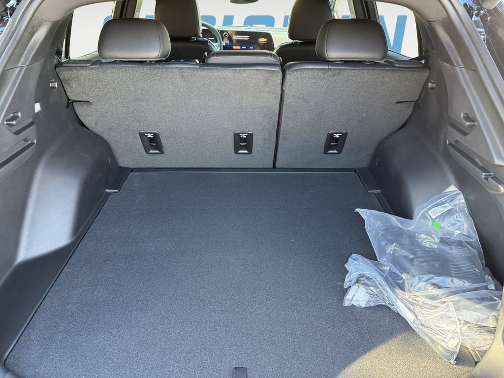 New 2026 Chevrolet Equinox EV LT image 16