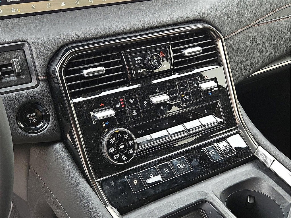 Used 2025 Nissan Armada PRO-4X image 19